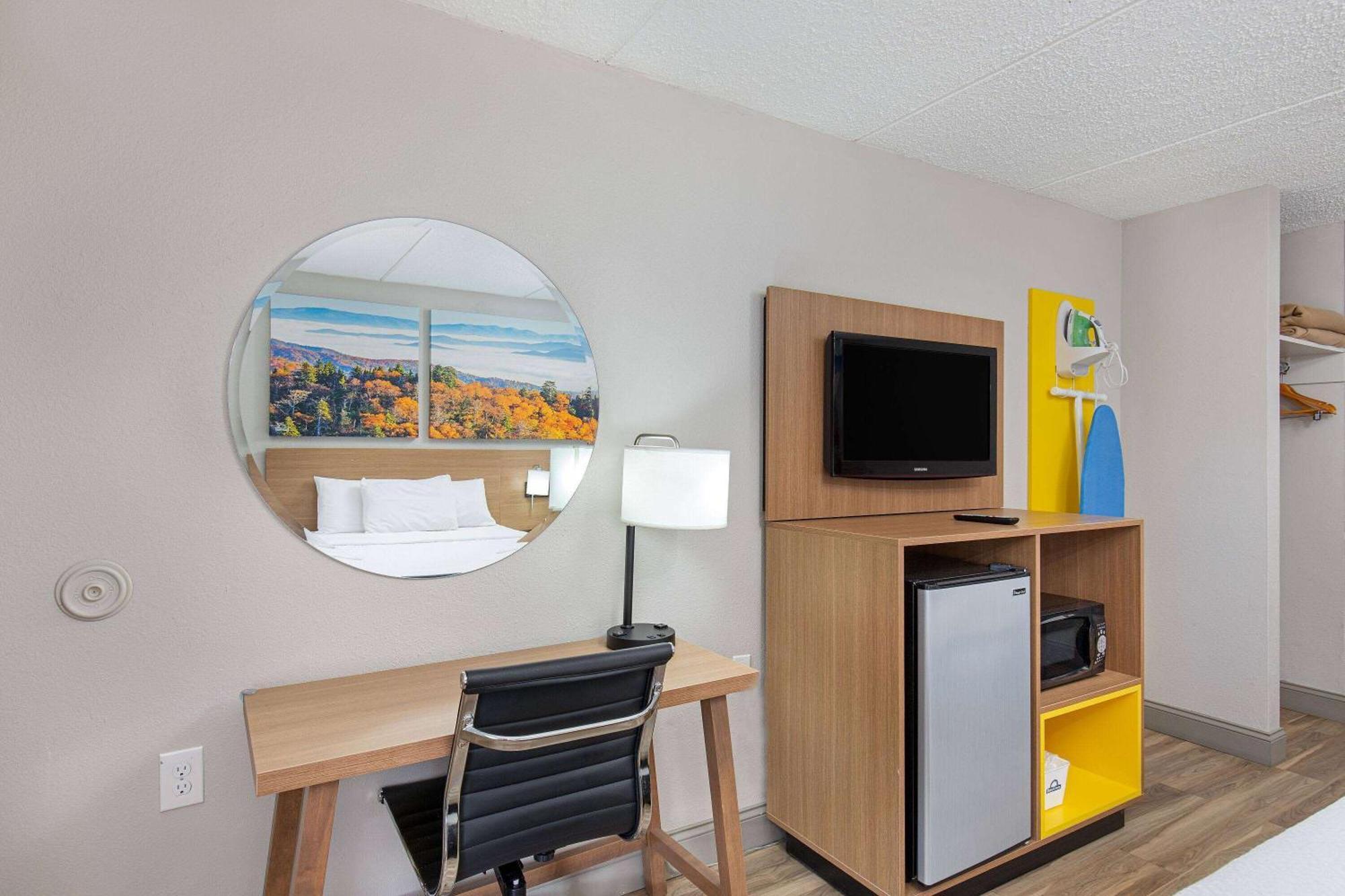 Days By Wyndham Knoxville North Powell
