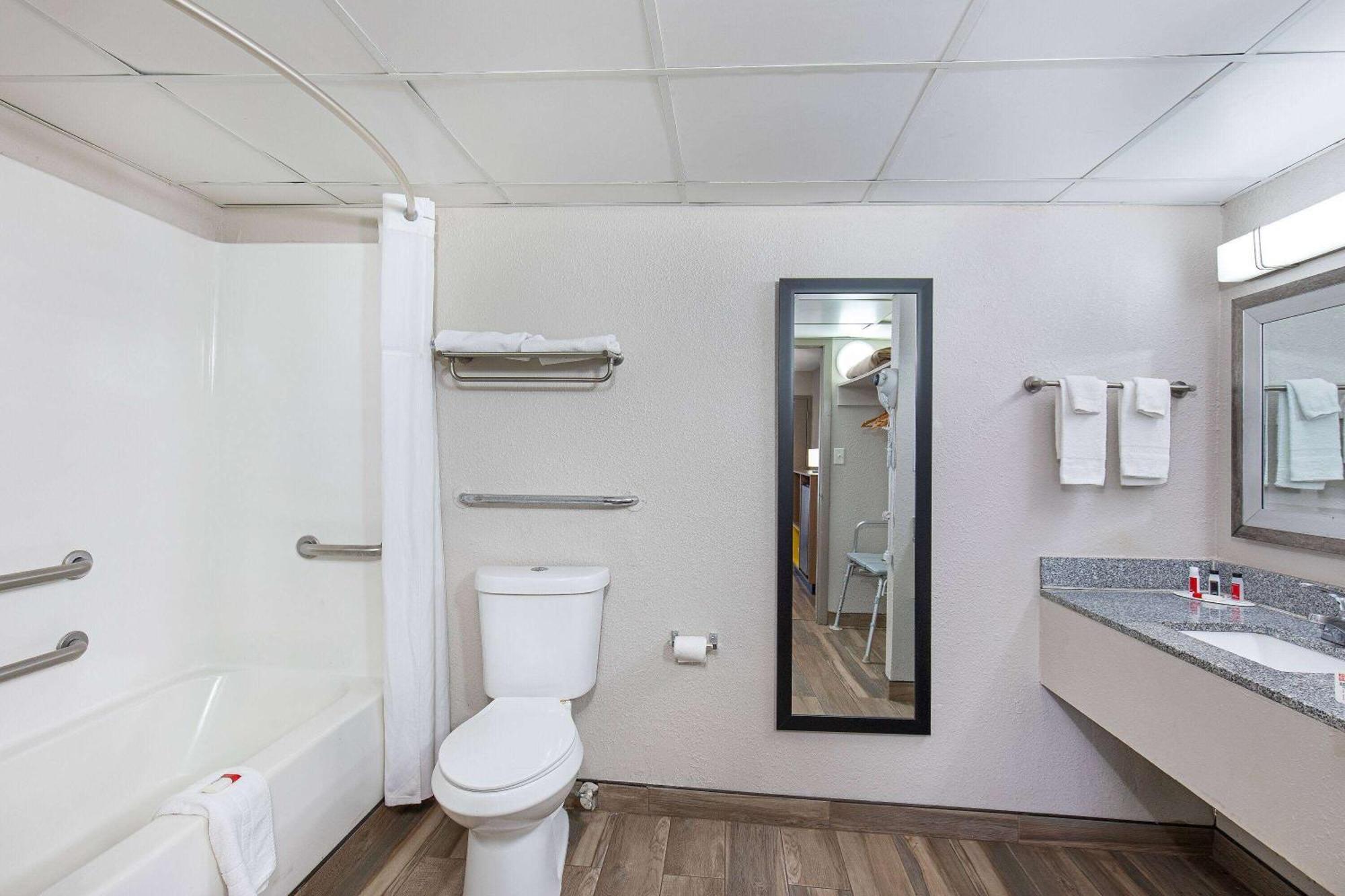 Hotel Days By Wyndham Knoxville North
