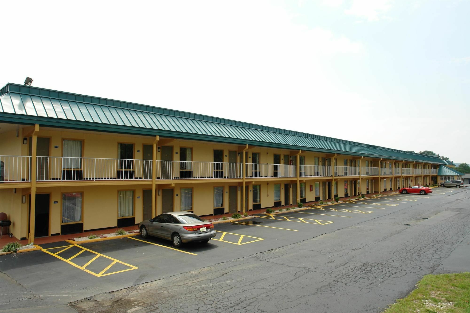 Hotel Days By Wyndham Knoxville North